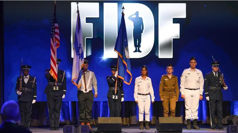 US and Israeli soldiers at 2017 FIDF gala