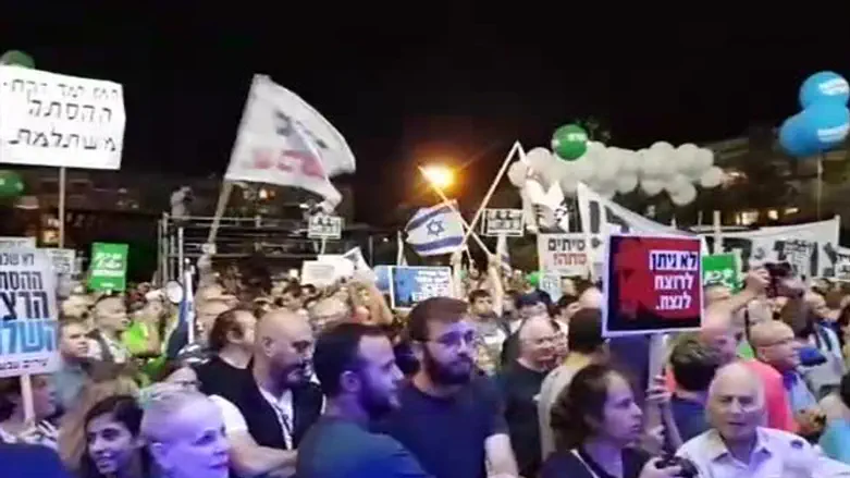 Hecklers at Rabin memorial rally