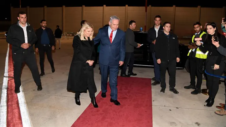 Netanyahu before departing for Paris