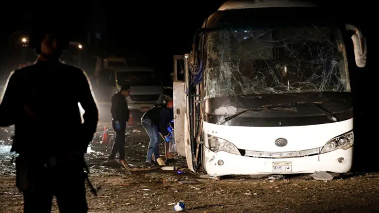 Scene of bus blast in Giza, Egypt