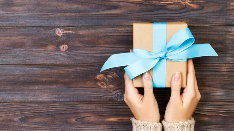 מותר להתחרט מהבטחה לתת מתנה?