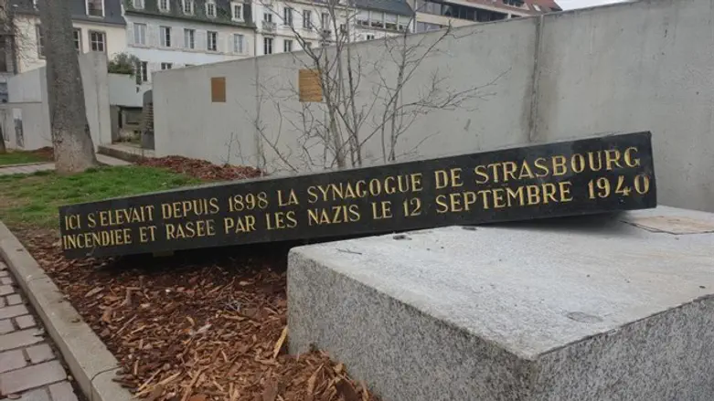 The vandalized Strasbourg memorial
