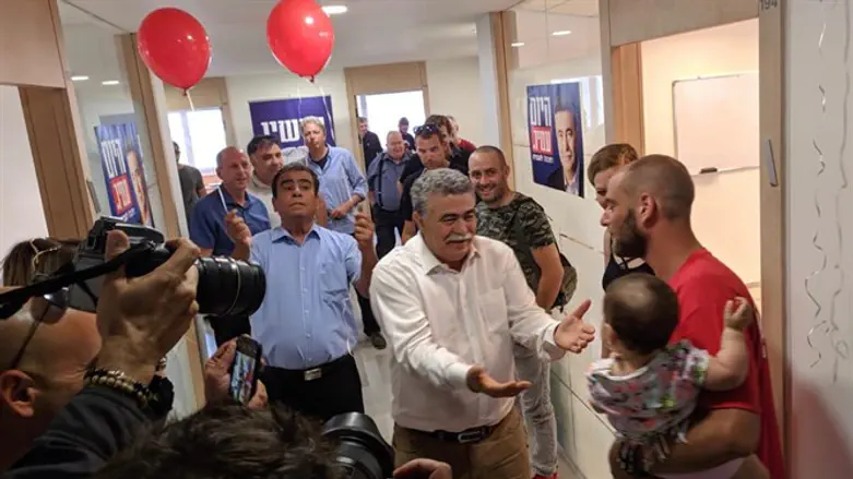 Amir Peretz at election headquarters