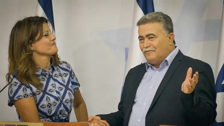 Orly Levi-Abekasis agrees to merger with Labor's MK Amir Peretz
