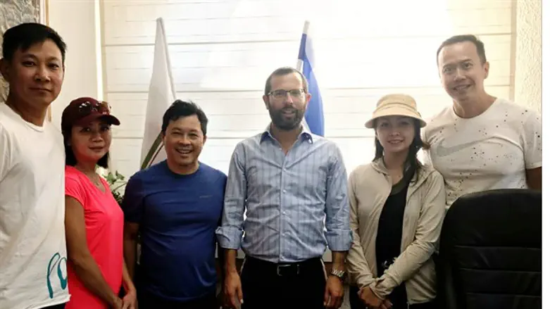 Delegation from Singapore in Binyamin