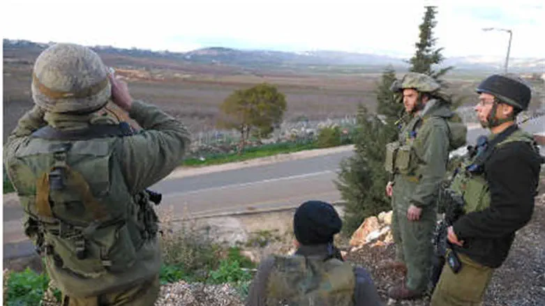 Soldiers at the Israeli - Lebanese border