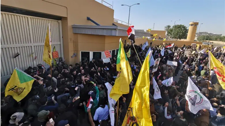 Iraqi rioters breach US embassy gate in Baghdad