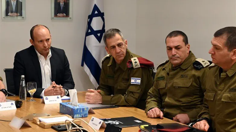 Defense Minister Naftali Benentt with IDF Chief of Staff Aviv Kochavi