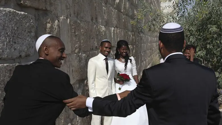 Ethiopian Jewish wedding at the Kotel (file)