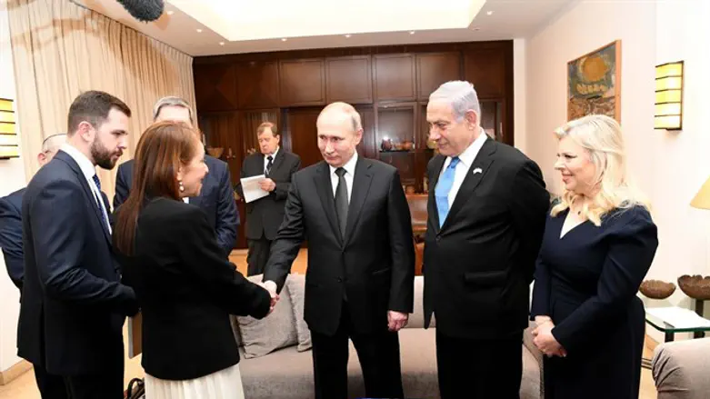 יפה יששכר בפגישה עם נשיא רוסיה פוטין