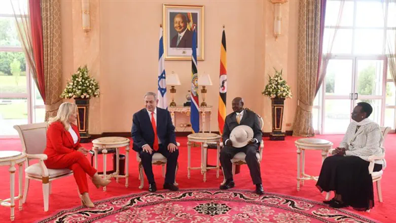 Netanyahu in Ugandan presidential residence
