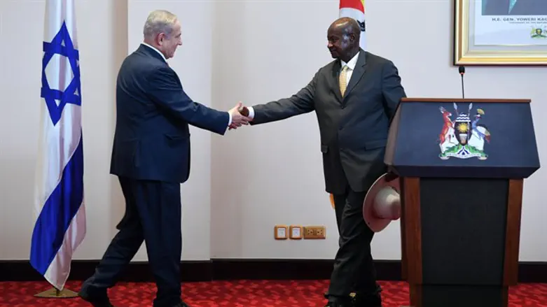 Netanyahu and Ugandan president