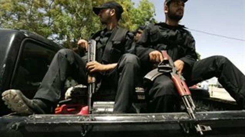 שוטרי חמאס ברחובות עזה