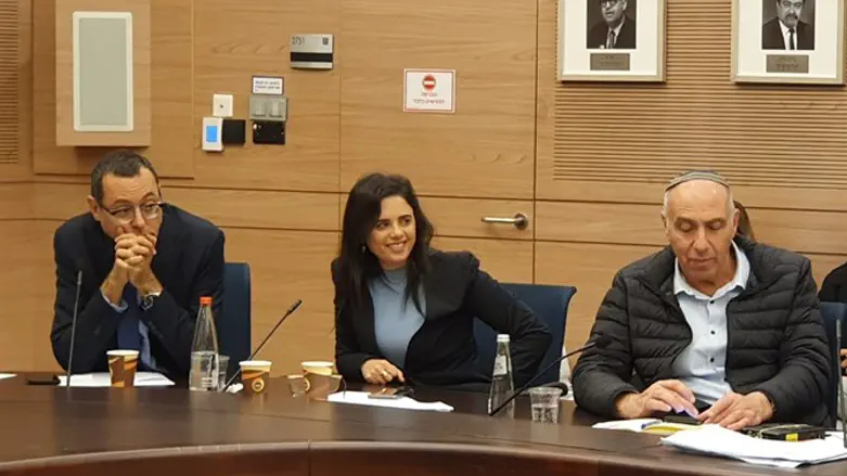 MK Shaked (center) and MK Yogev (right) at the discussion
