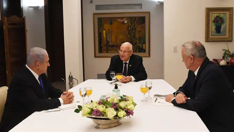 Gantz and Netanyahu meet with Rivlin
