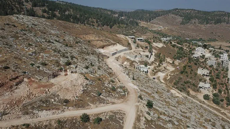 PA illegal infrastructure, construction on Israeli state land in Gush Etzions