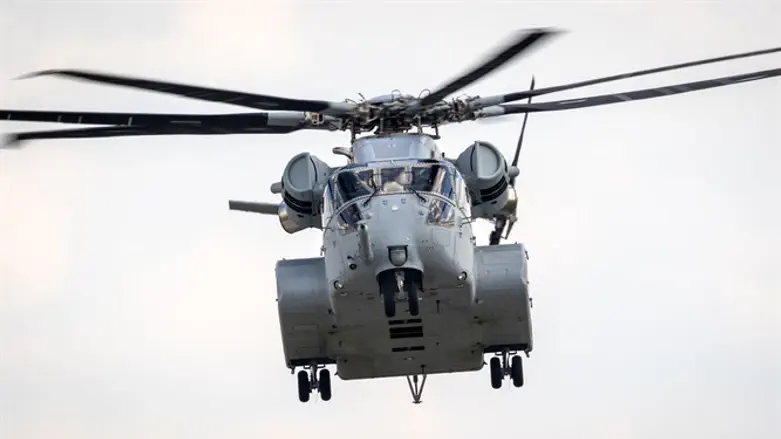 CH-53K helicopter