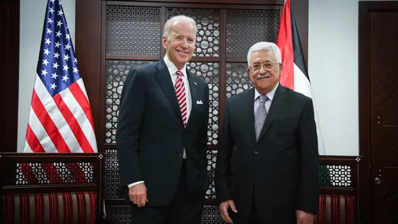 Joe Biden and Mahmoud Abas