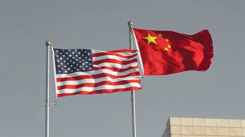 US & Chinese flags
