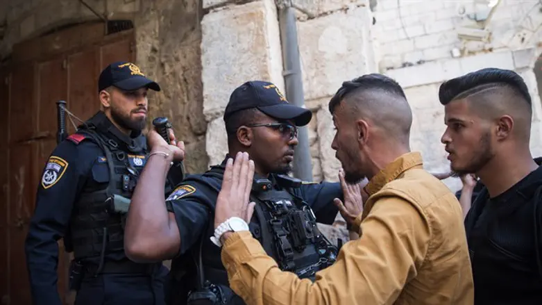 Police on Temple Mount (illustrative)