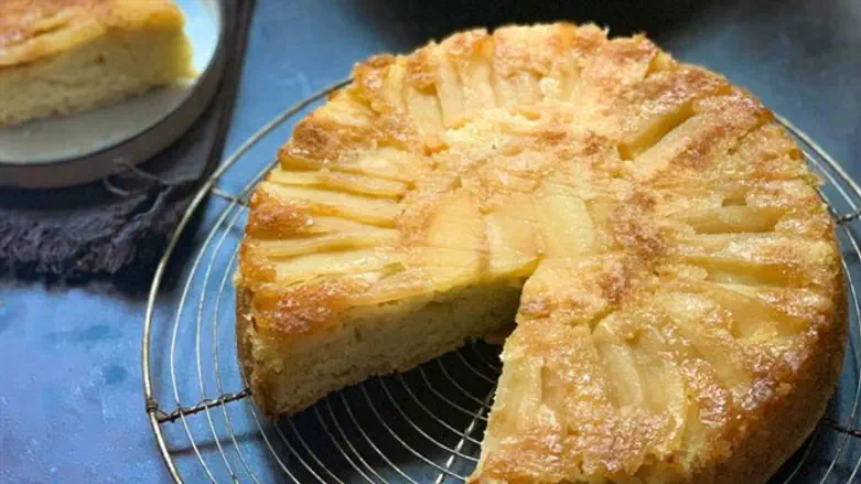 Apple and Almond Olive Oil Cake