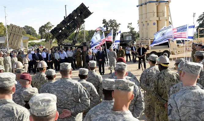 Израильские и американские солдаты на совместных учениях