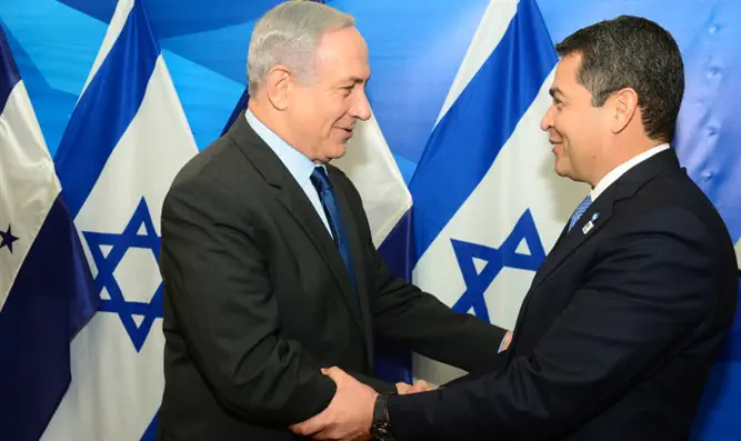 Биньямин Нетаньяху и Хуан Орландо Эрнандес