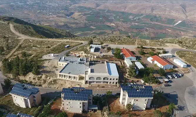 Поселение Элон-Море. Иллюстрация