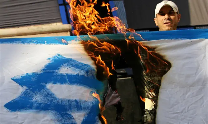 Сжигание израильского флага в Египте