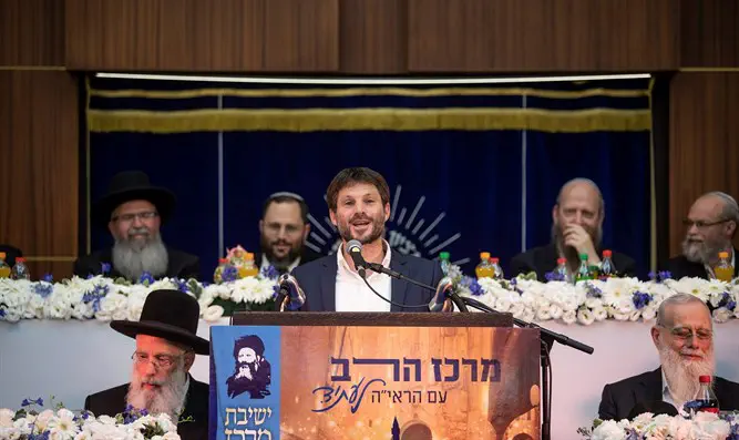 Бецалель Смотрич в ешиве Мерказ Ха-Рав