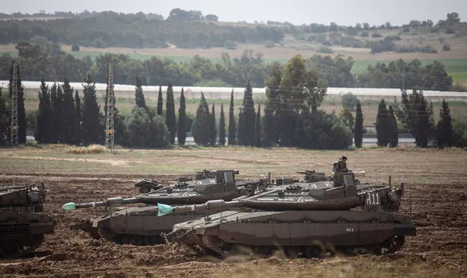 Израильские танки у границы с Газой