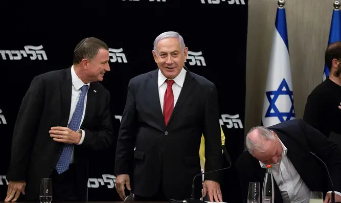 Биньямин Нетаньяху на заседании фракции "Ликуд"