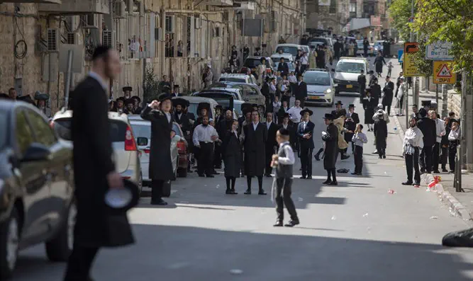 Харедим в Меа Шеарим (иллюстрация)