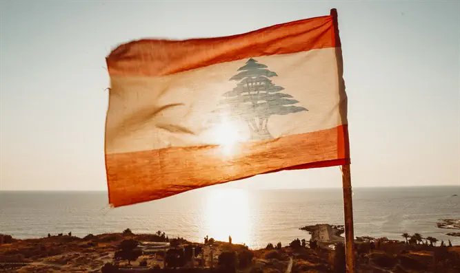 Флаг Ливана. Иллюстрация