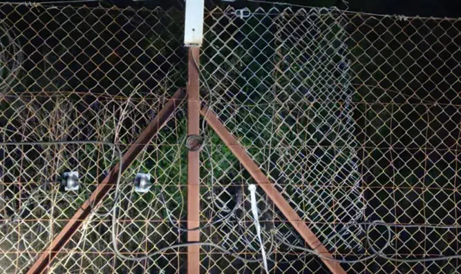 Пограничное ограждение. Иллюстрация