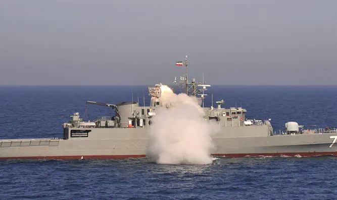 Иранский боевой фрегат "Джамаран". Иллюстрация