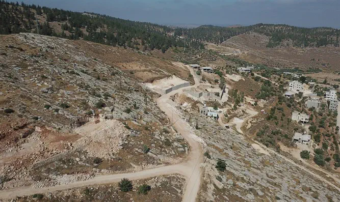 Нелегальное палестинское строительство в Гуш-Эционе